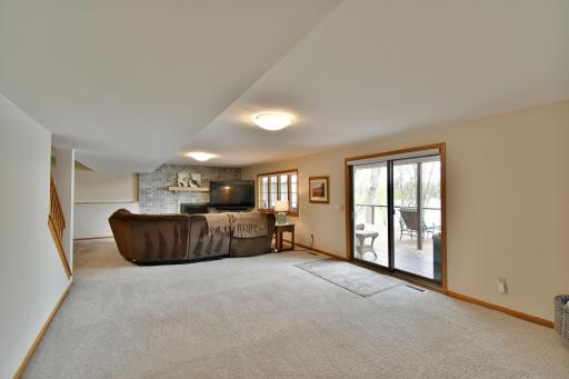 8041 Chesshire Lane N, Maple Grove, MN 55311