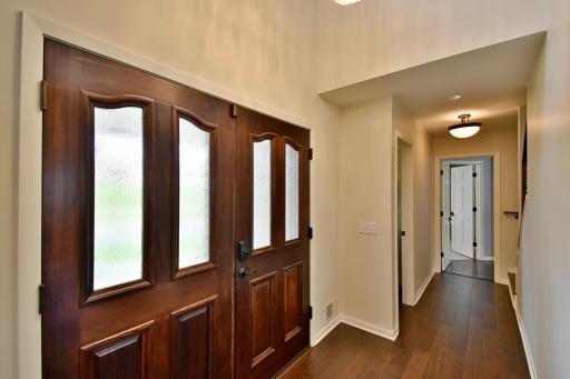 8041 Chesshire Lane N, Maple Grove, MN 55311