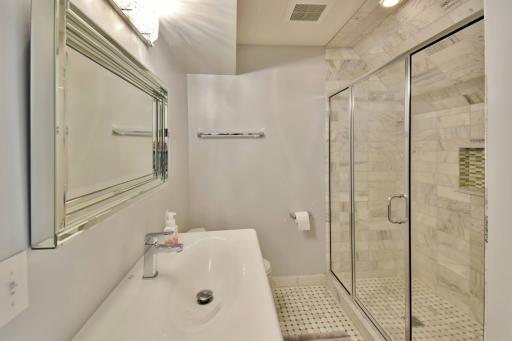 8041 Chesshire Lane N, Maple Grove, MN 55311