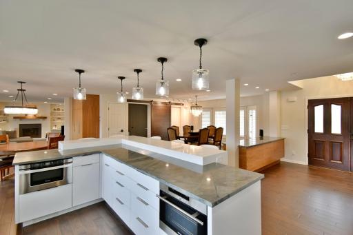 8041 Chesshire Lane N, Maple Grove, MN 55311