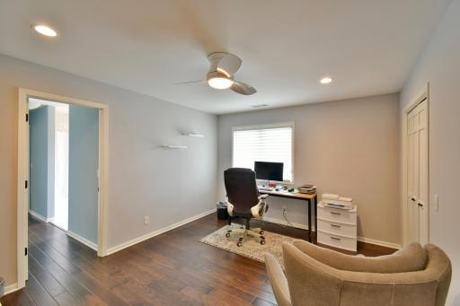 8041 Chesshire Lane N, Maple Grove, MN 55311