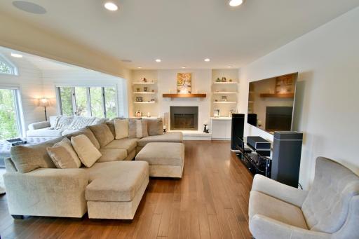 8041 Chesshire Lane N, Maple Grove, MN 55311