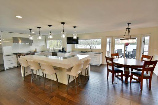 8041 Chesshire Lane N, Maple Grove, MN 55311