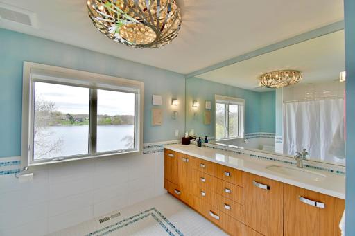 8041 Chesshire Lane N, Maple Grove, MN 55311