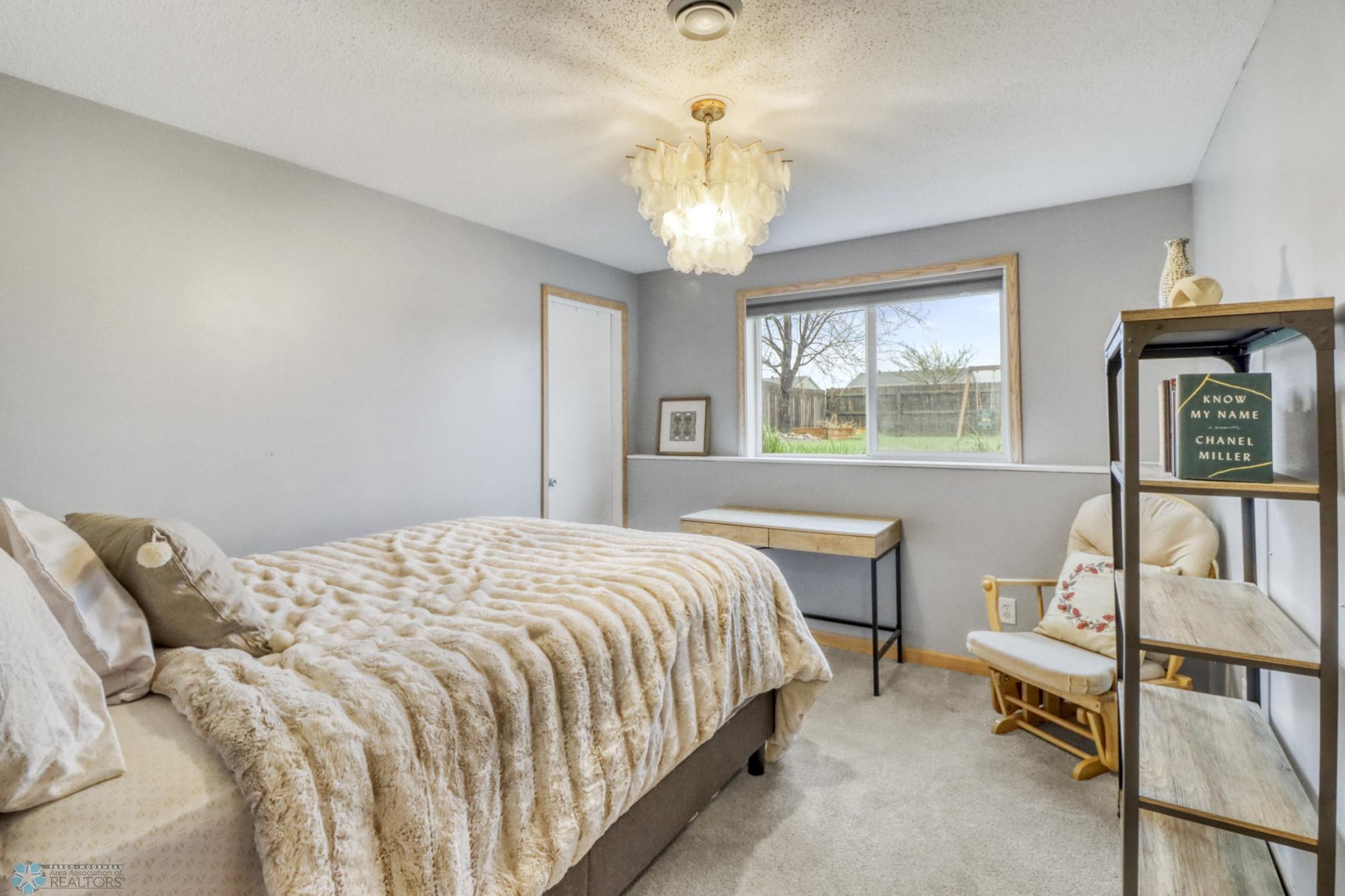 Basement Bedroom1_1.JPG