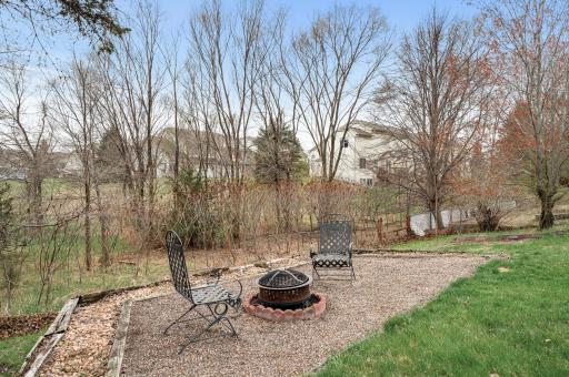 Private rear yard backs up to common area.