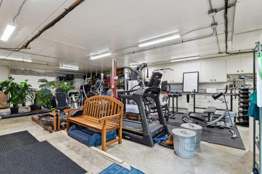 125 Chevy Chase Drive, Wayzata, MN 55391