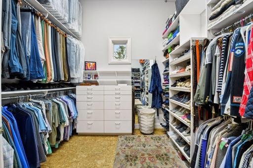 125 Chevy Chase Drive, Wayzata, MN 55391