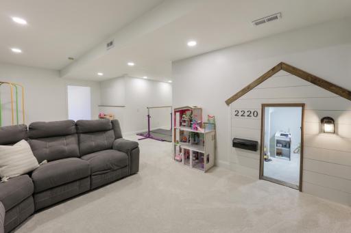 9588 Pheasant Crossing, Minnetrista, MN 55375