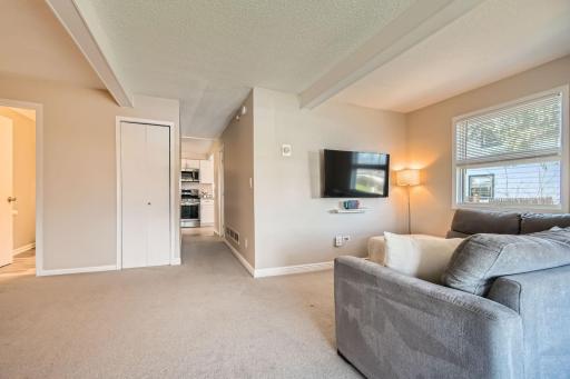 1802 Nebraska Avenue E, Saint Paul, MN 55119