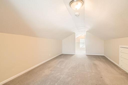 1802 Nebraska Avenue E, Saint Paul, MN 55119