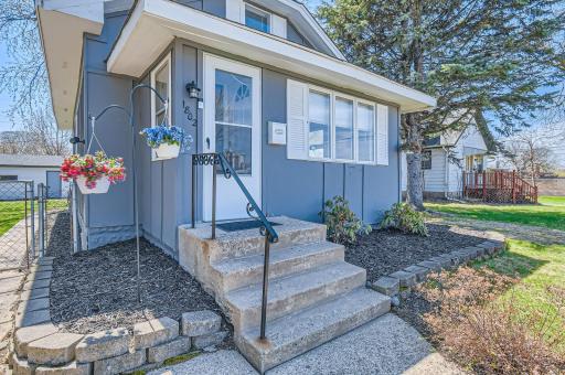 1802 Nebraska Avenue E, Saint Paul, MN 55119