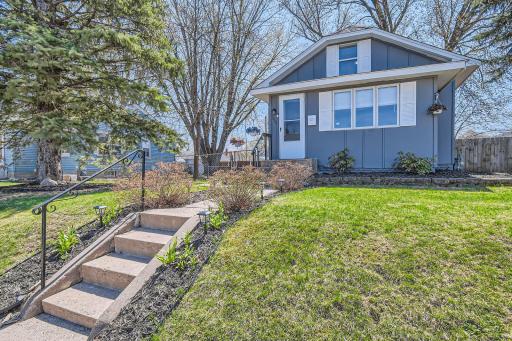 1802 Nebraska Avenue E, Saint Paul, MN 55119
