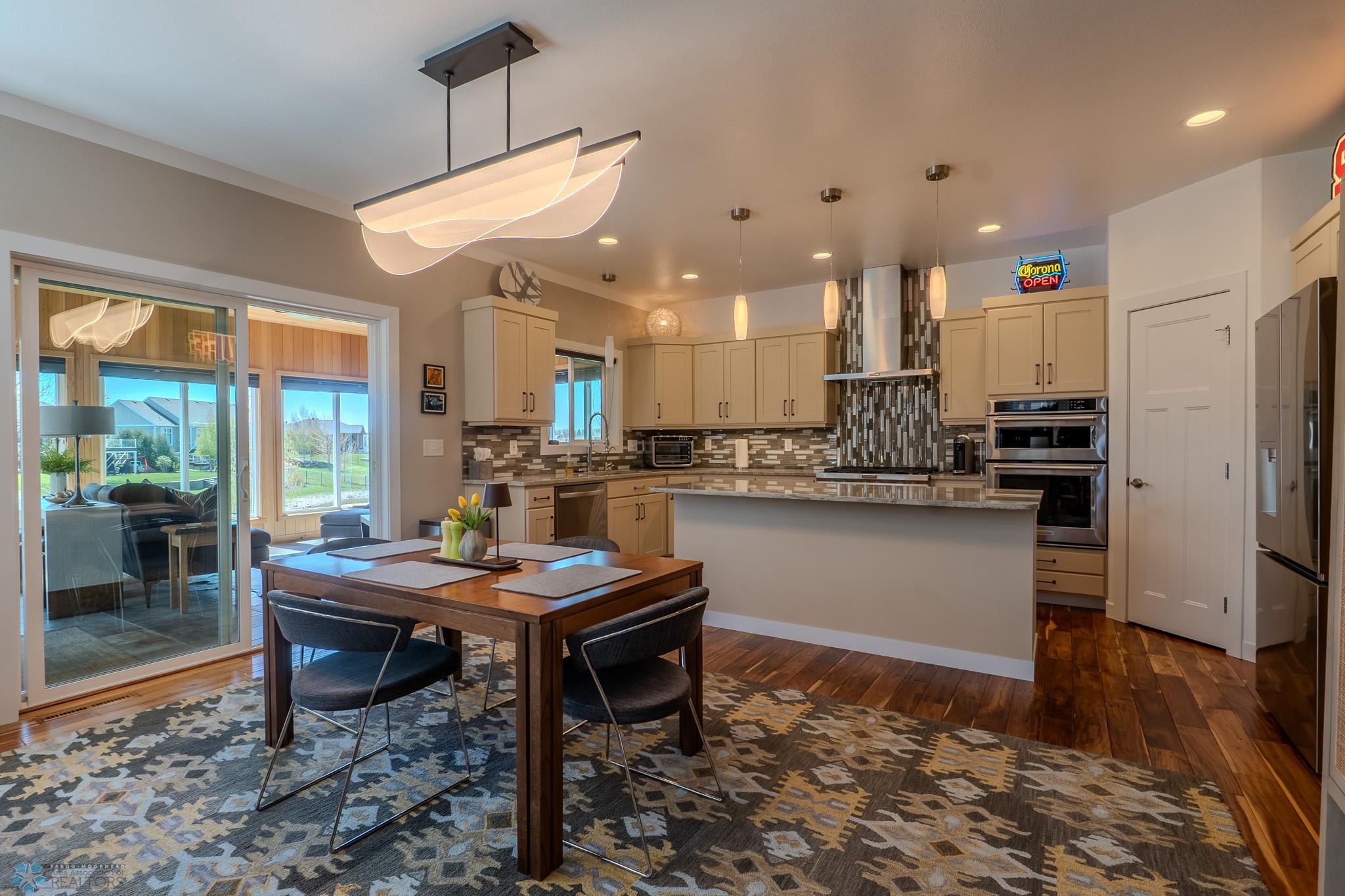 Dining/Kitchen