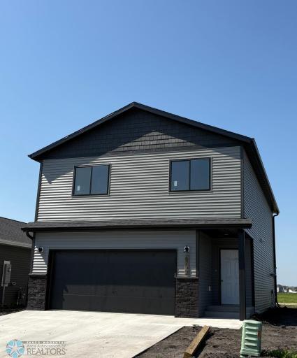 6755 66 Avenue S, Horace, ND 58047