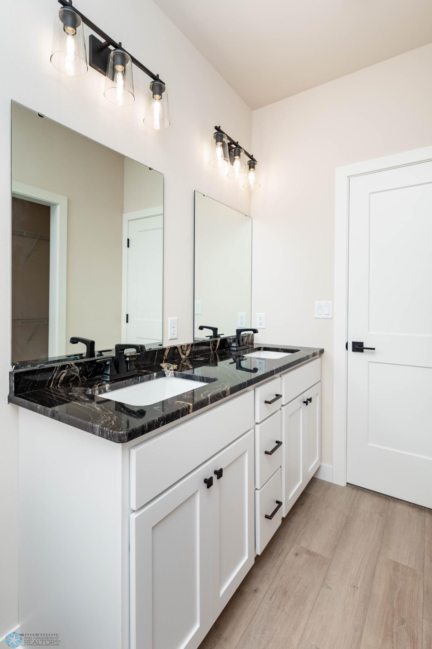 primary bath w/ dual vanity