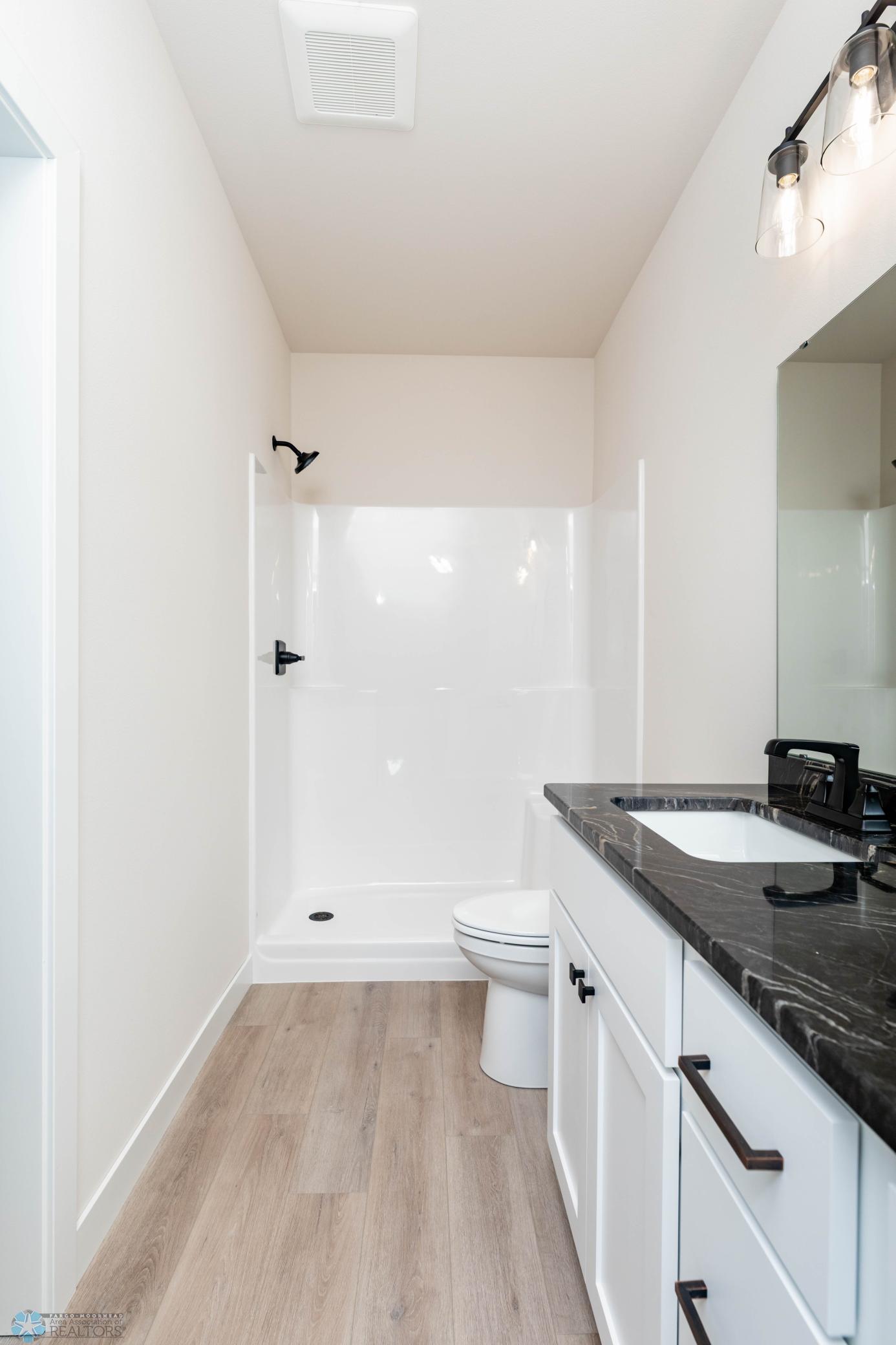 primary bath w/ dual vanity