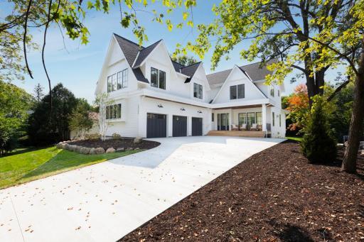 20395 Park Place, Excelsior, MN 55331