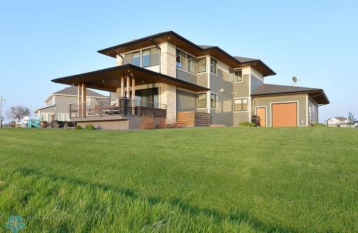 6053 Wildflower Drive S, Fargo, ND 58104