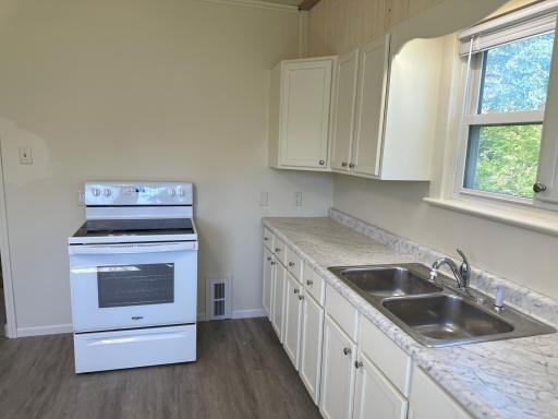 208 E Frederick Street, Le Roy, MN 55951