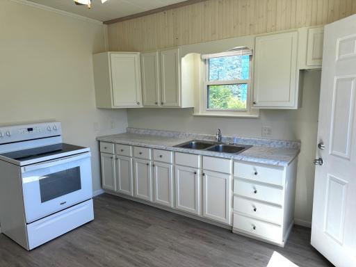 208 E Frederick Street, Le Roy, MN 55951