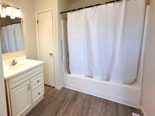208 E Frederick Street, Le Roy, MN 55951