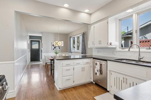 1796 Stanford Avenue, Saint Paul, MN 55105