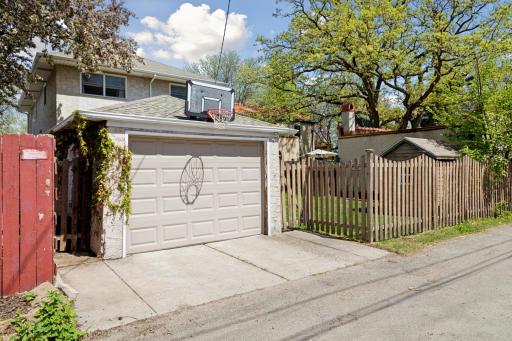 1796 Stanford Avenue, Saint Paul, MN 55105