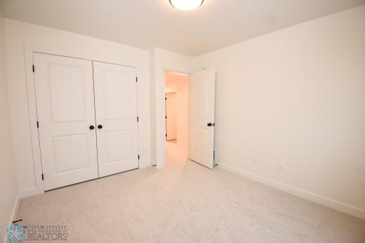 8362 62 Street S, Horace, ND 58047