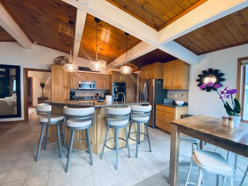 806 Longview Drive, Detroit Lakes, MN 56501