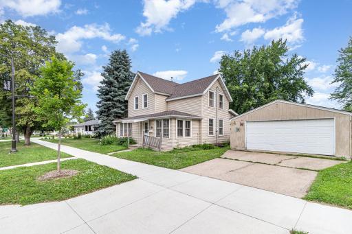 316 E Main Street, Belle Plaine, MN 56011