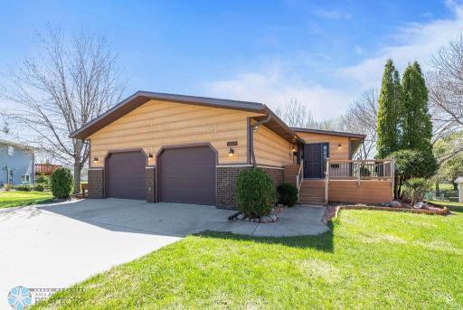 3321 Village Green Drive, Moorhead, MN 56560