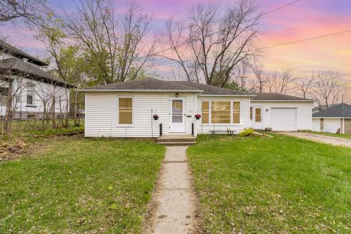 210 Davis Street, Le Sueur, MN 56058
