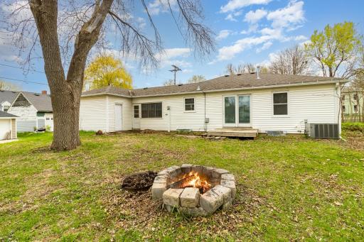 210 Davis Street, Le Sueur, MN 56058
