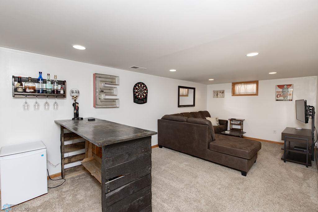 Family Room (Bar excluded)