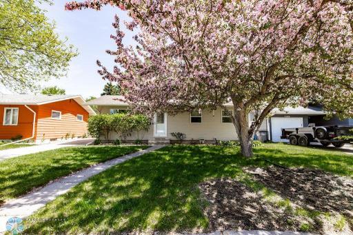 1124 14th Street N, Moorhead, MN 56560