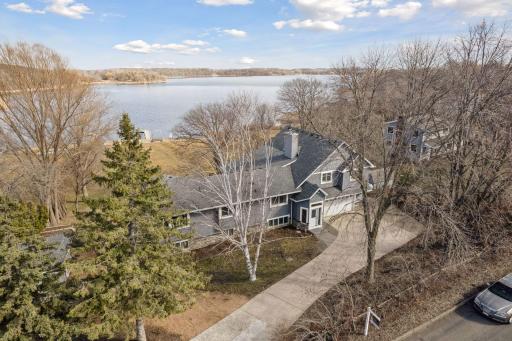 9265 Pierson Lake Drive, Chaska, MN 55318