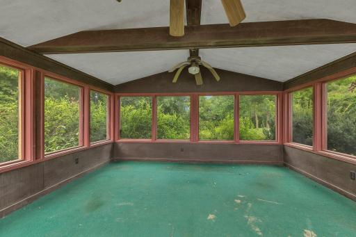 Screen House