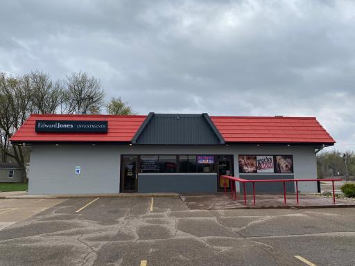 1317 SE Broadway Avenue, Albert Lea, MN 56007