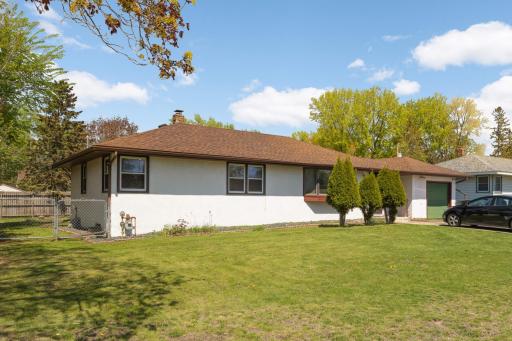 1485 Viking Drive E, Saint Paul, MN 55109