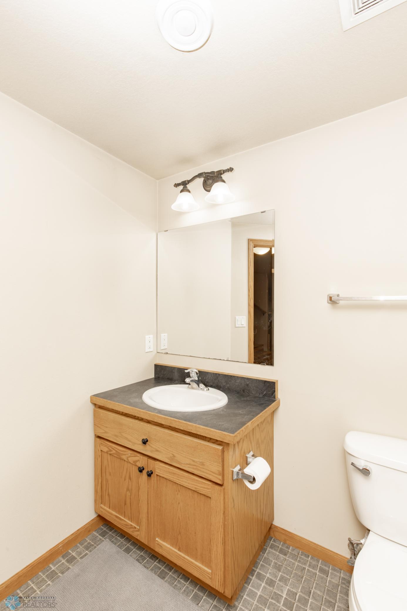 Bathroom 4 - Full