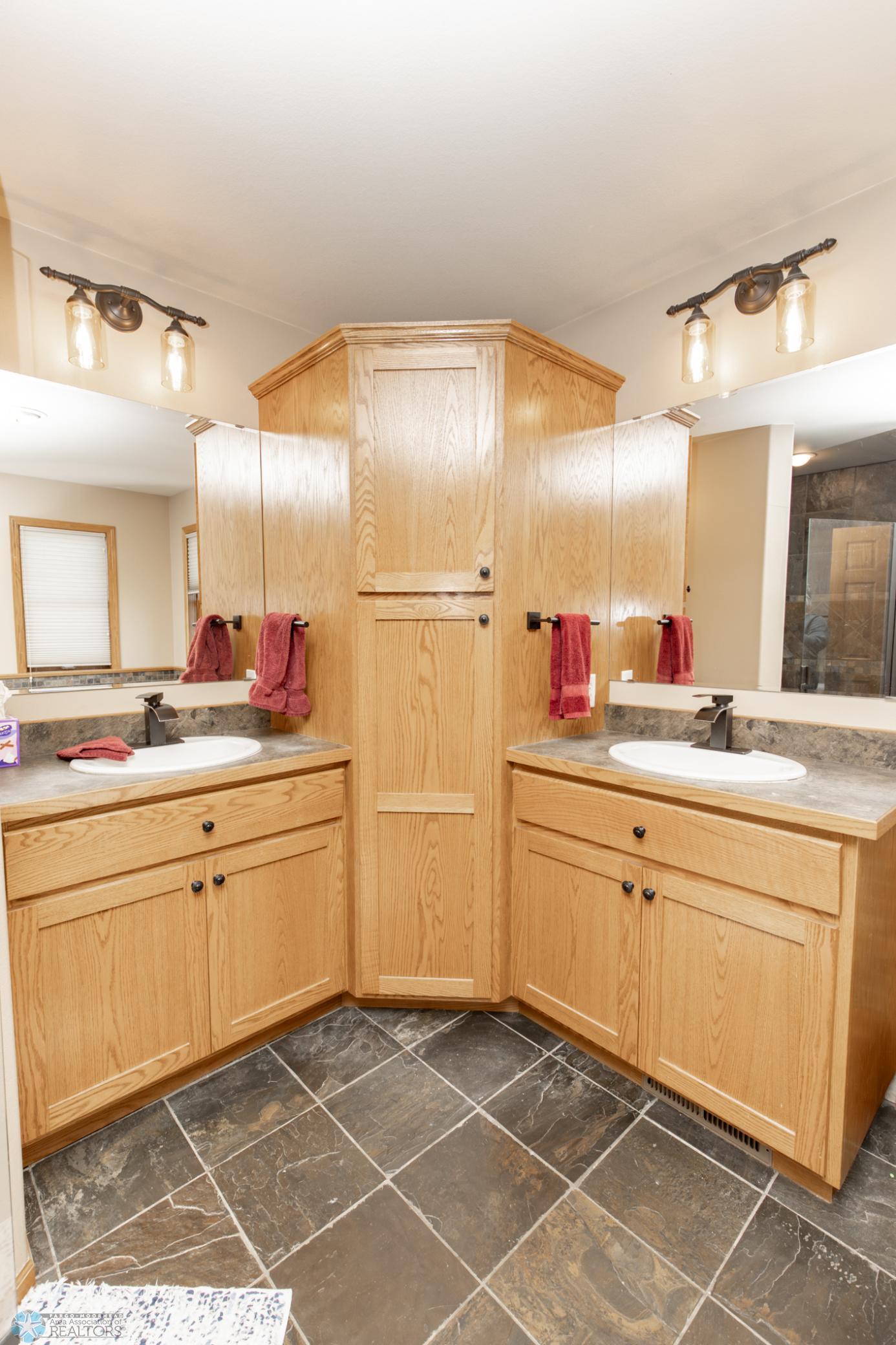 Primary Bathroom - Full
