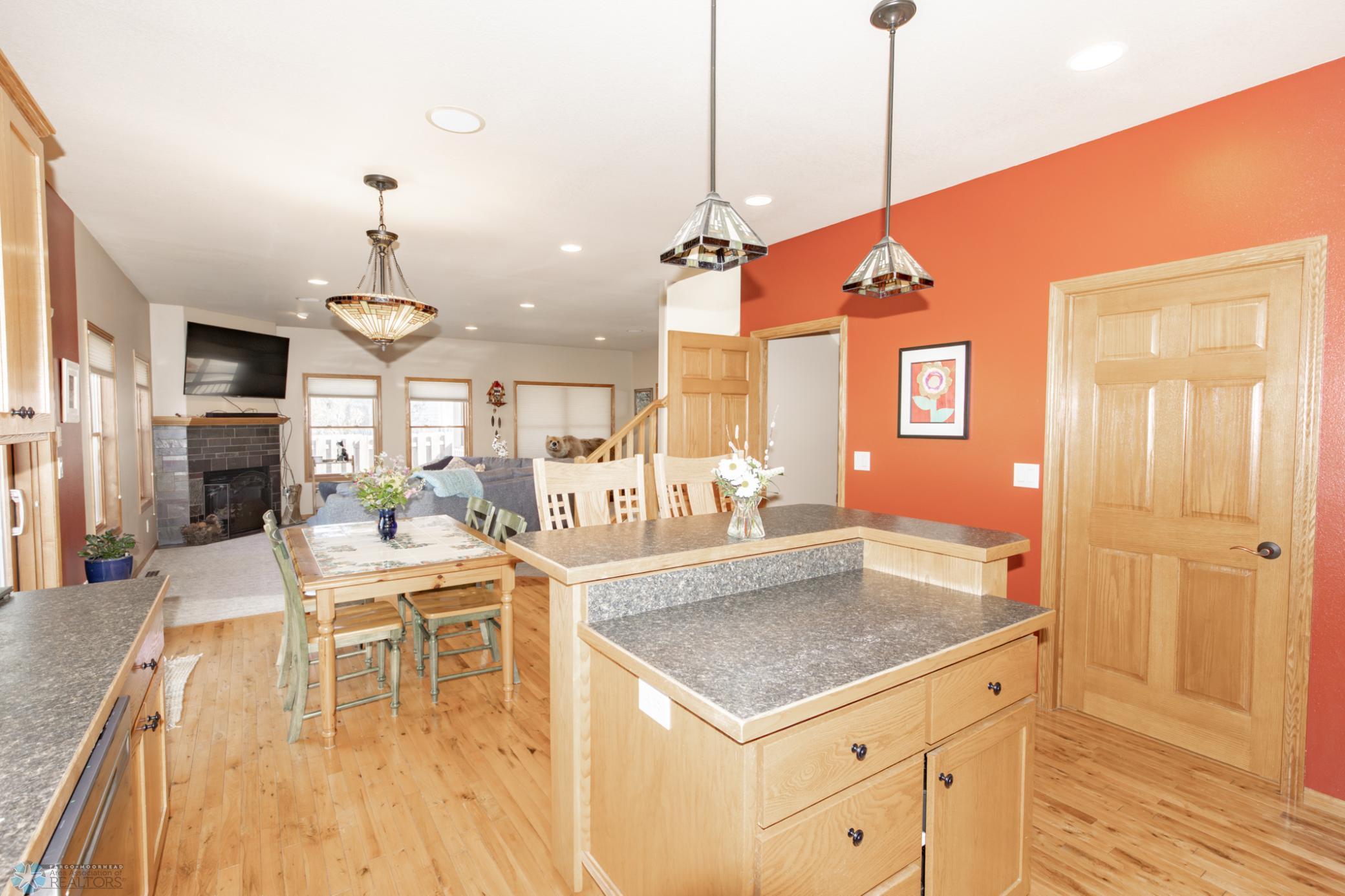Kitchen/Dining