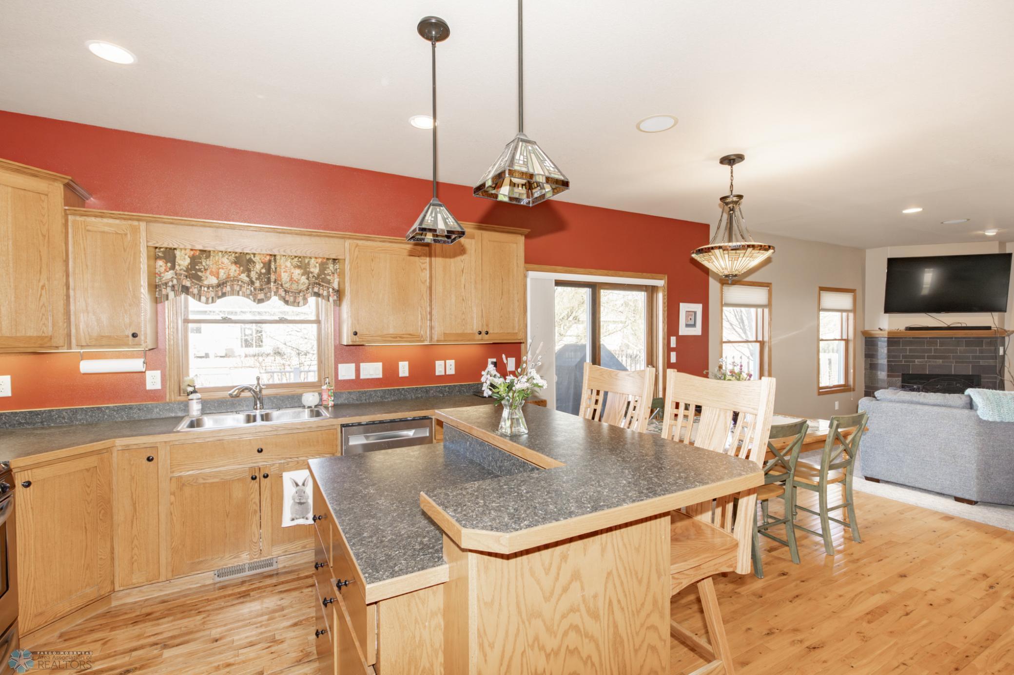 Kitchen/Dining
