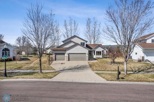 1553 61st Avenue S, Fargo, ND 58104