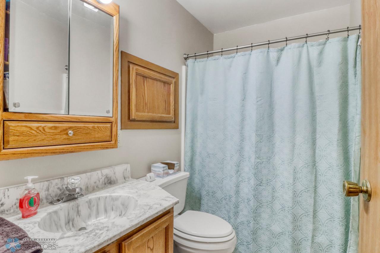26Primary Bathroom1_1-1280.JPG