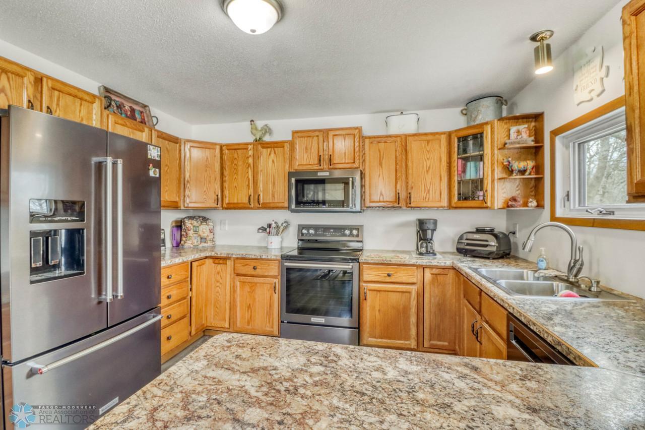 19Kitchen1_4-1280.JPG