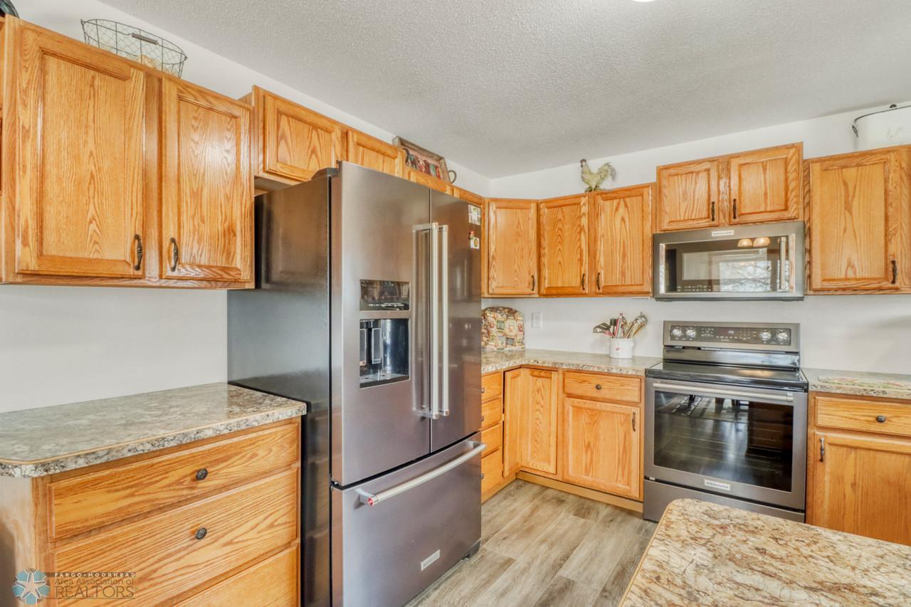 20Kitchen1_5-1280.JPG