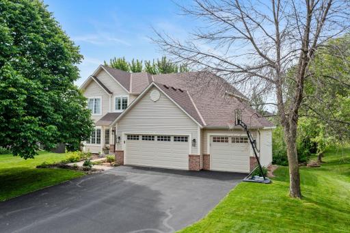 6557 Wildflower Drive S, Cottage Grove, MN 55016