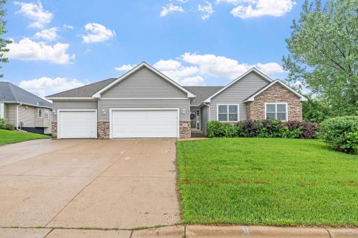 301 7th Street S, Montrose, MN 55363